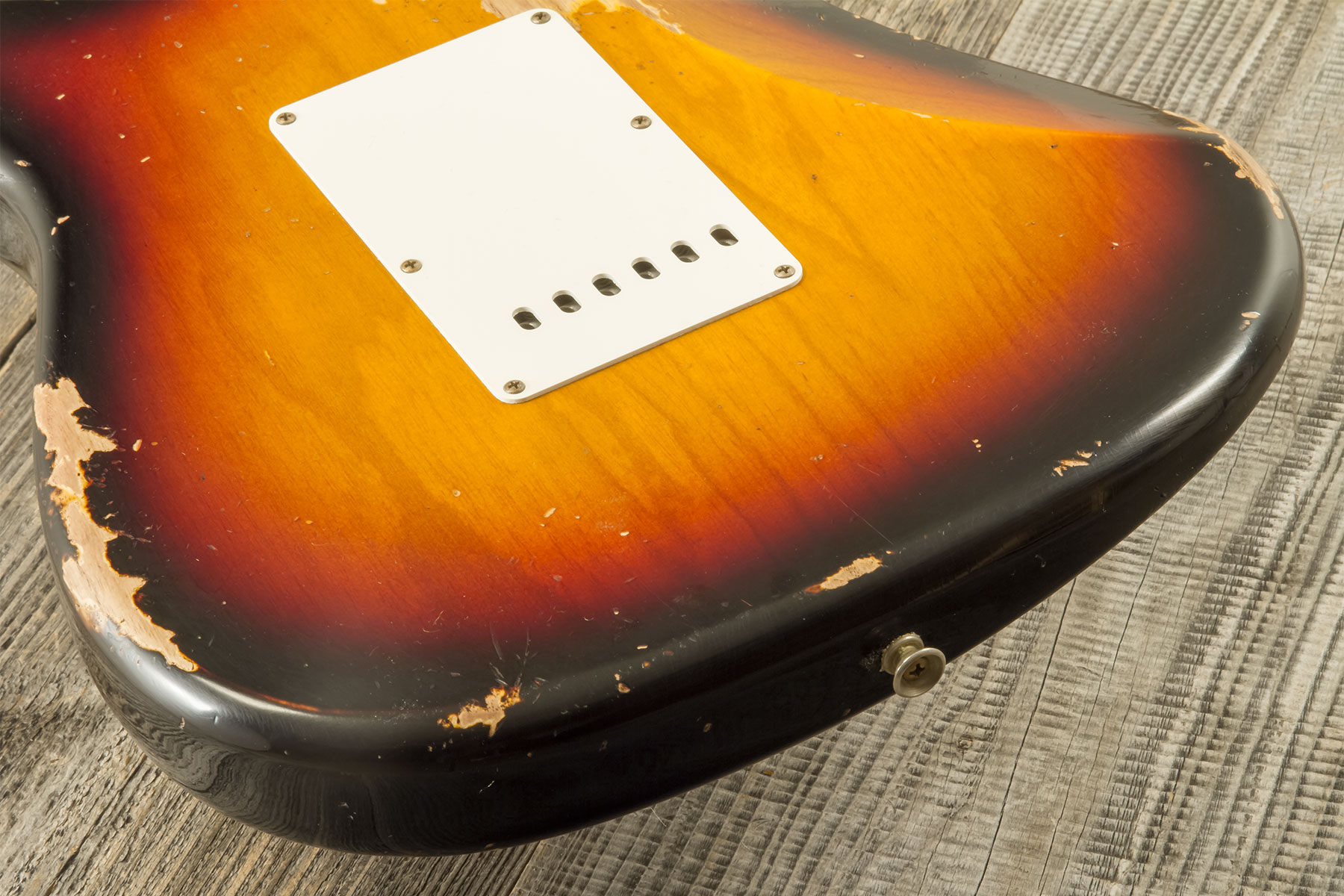 Fender Custom Shop Strat 1962 6s Trem Rw #cz580826 - Heavy Relic 3-color Sunburst - Guitare Électrique Forme Str - Variation 7