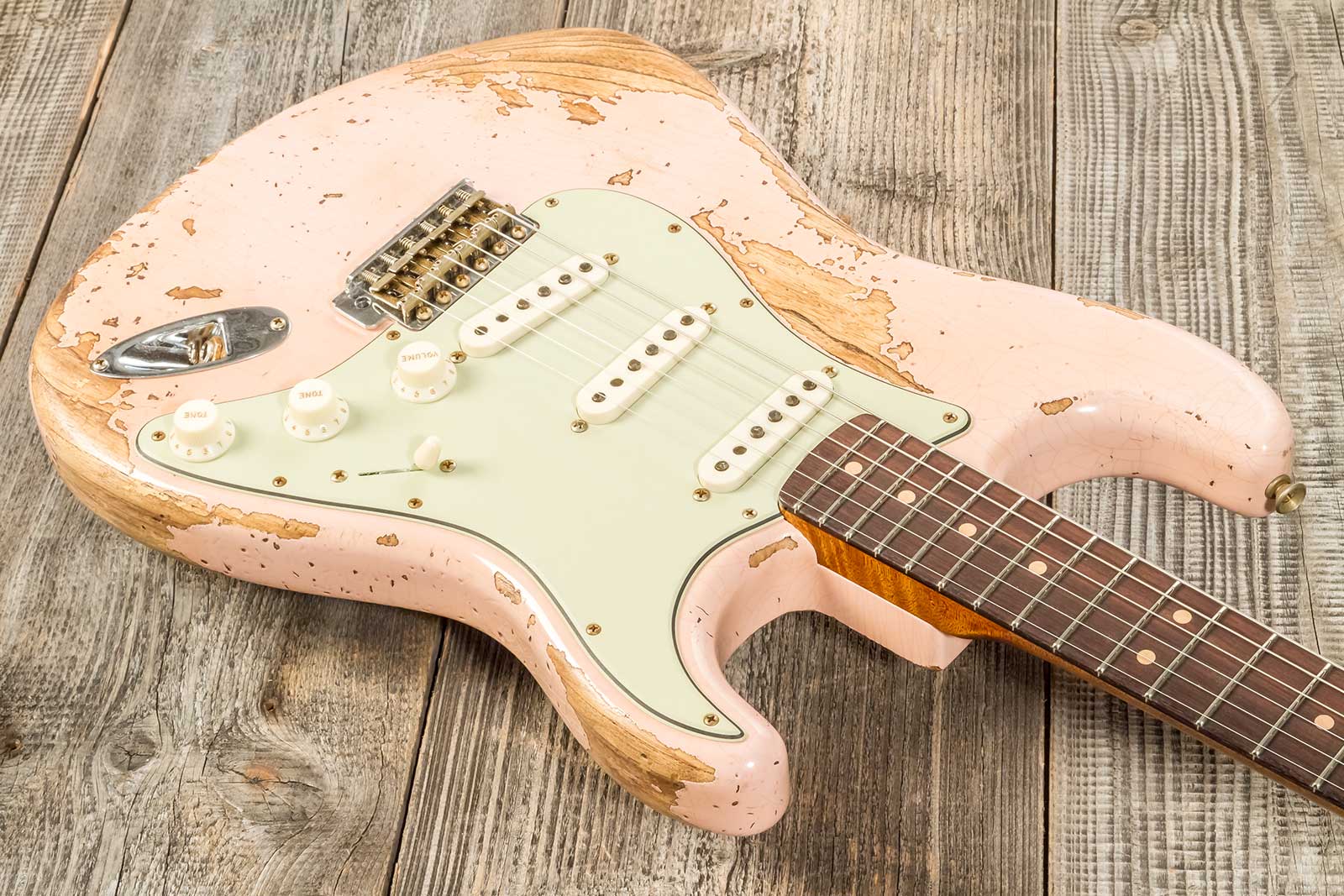 Fender Custom Shop Strat 1963 3s Trem Rw #r136150 - Super Heavy Relic Shell Pink - Guitare Électrique Forme Str - Variation 3