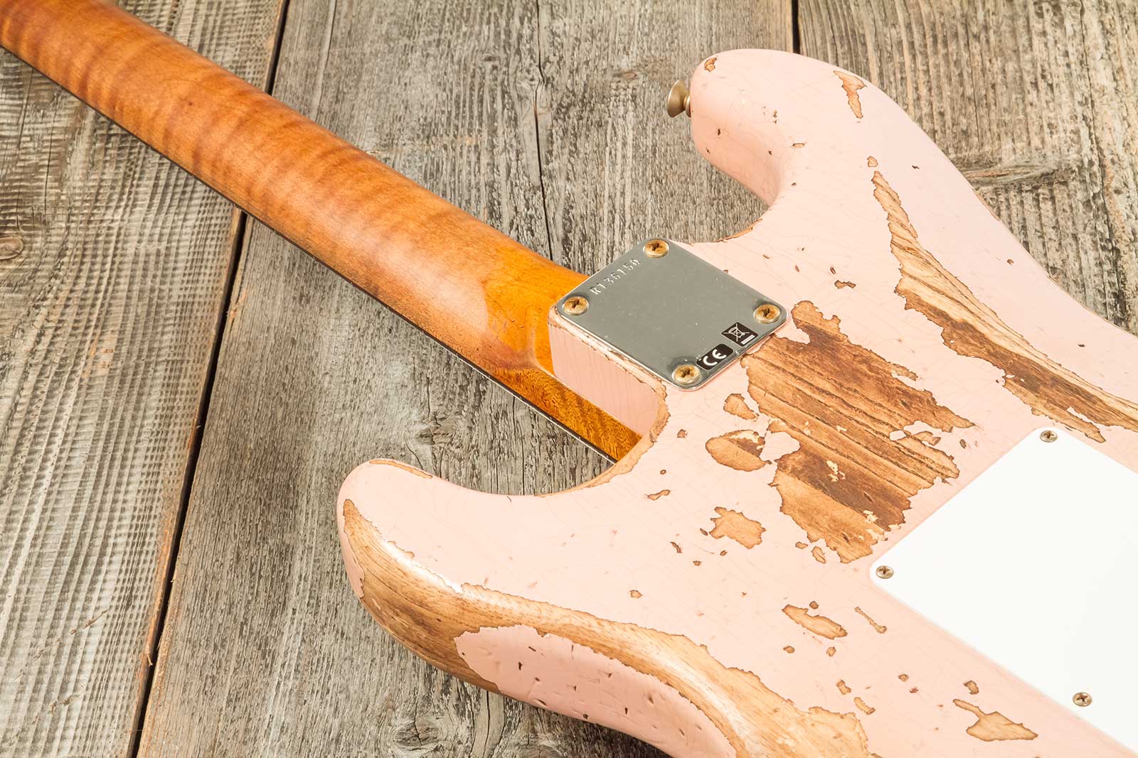 Fender Custom Shop Strat 1963 3s Trem Rw #r136150 - Super Heavy Relic Shell Pink - Guitare Électrique Forme Str - Variation 6