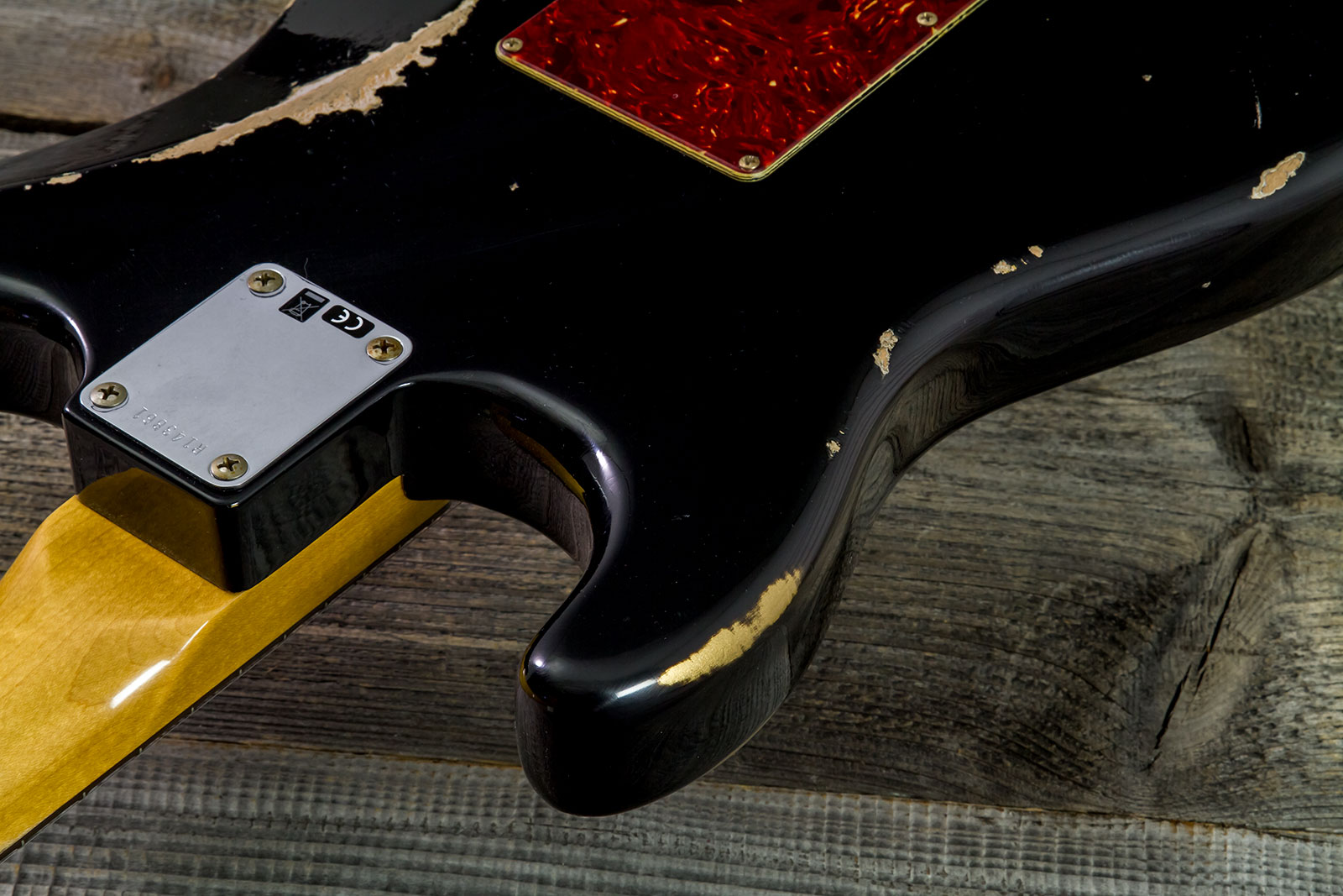 Fender Custom Shop Strat 1963 3s Trem Rw #r143861 - Relic Black O. Hle Gold - Guitare Électrique Forme Str - Variation 8