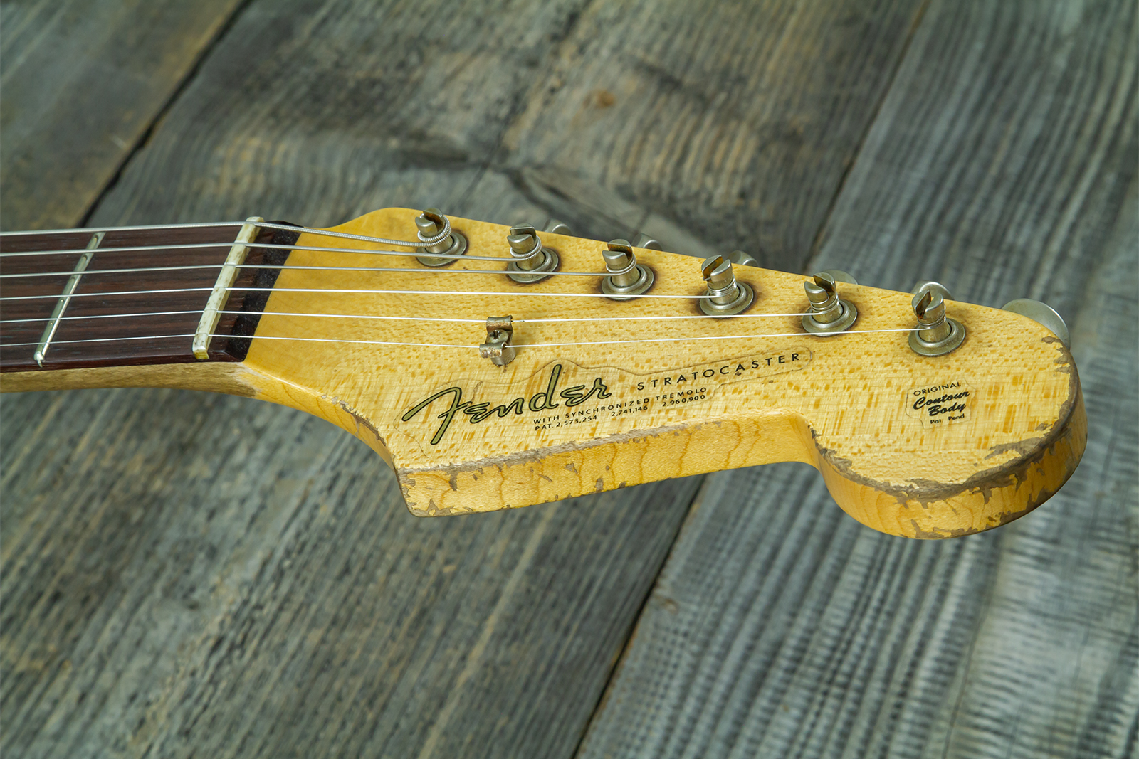 Fender Custom Shop Strat 1963 Mb A.macnutt 3s Trem Rw #r144111 - Relic Fiesta Red - Guitare Électrique Forme Str - Variation 14