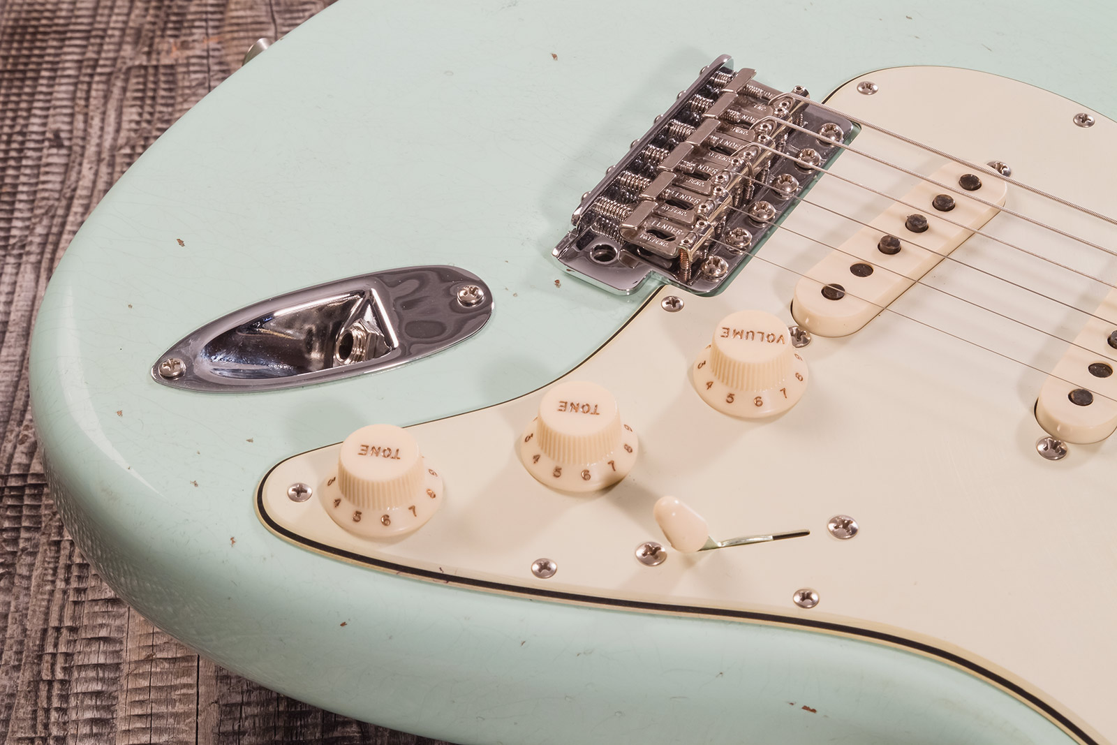 Fender Custom Shop Strat 1964 3s Trem Rw #cz570381 - Journeyman Relic Aged Surf Green - Guitare Électrique Forme Str - Variation 4