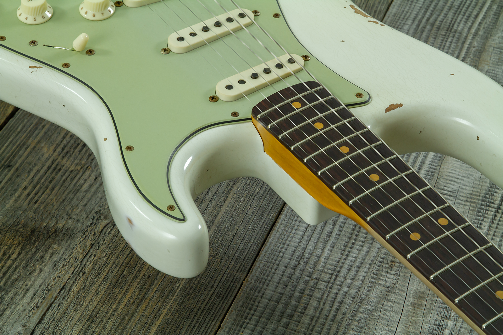 Fender Custom Shop Strat 1964 L-series 3s Trem Rw #l11710 - Heavy Relic Olympic White - Guitare Électrique Forme Str - Variation 6