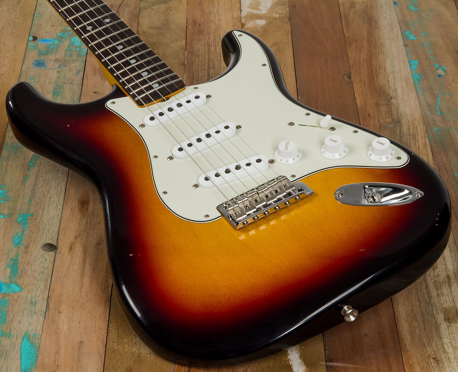Fender Custom Shop Strat 1964 Rw #r114936 - Journeyman Relic 3-color Sunburst - Guitare Électrique Forme Str - Variation 3