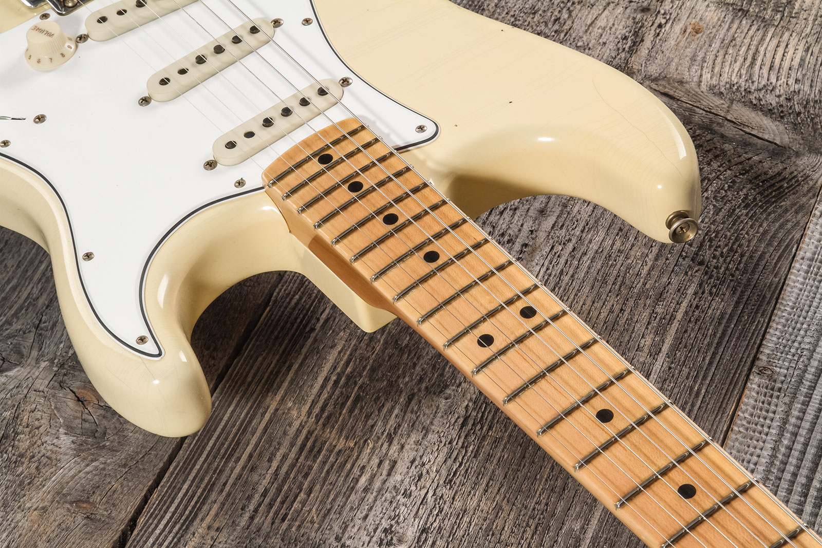 Fender Custom Shop Strat 1969 3s Trem Mn #cz576216 - Journeyman Relic Aged Vintage White - Guitare Électrique Forme Str - Variation 4