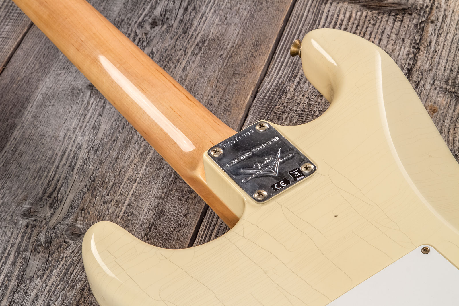 Fender Custom Shop Strat 1969 3s Trem Mn #cz576216 - Journeyman Relic Aged Vintage White - Guitare Électrique Forme Str - Variation 6