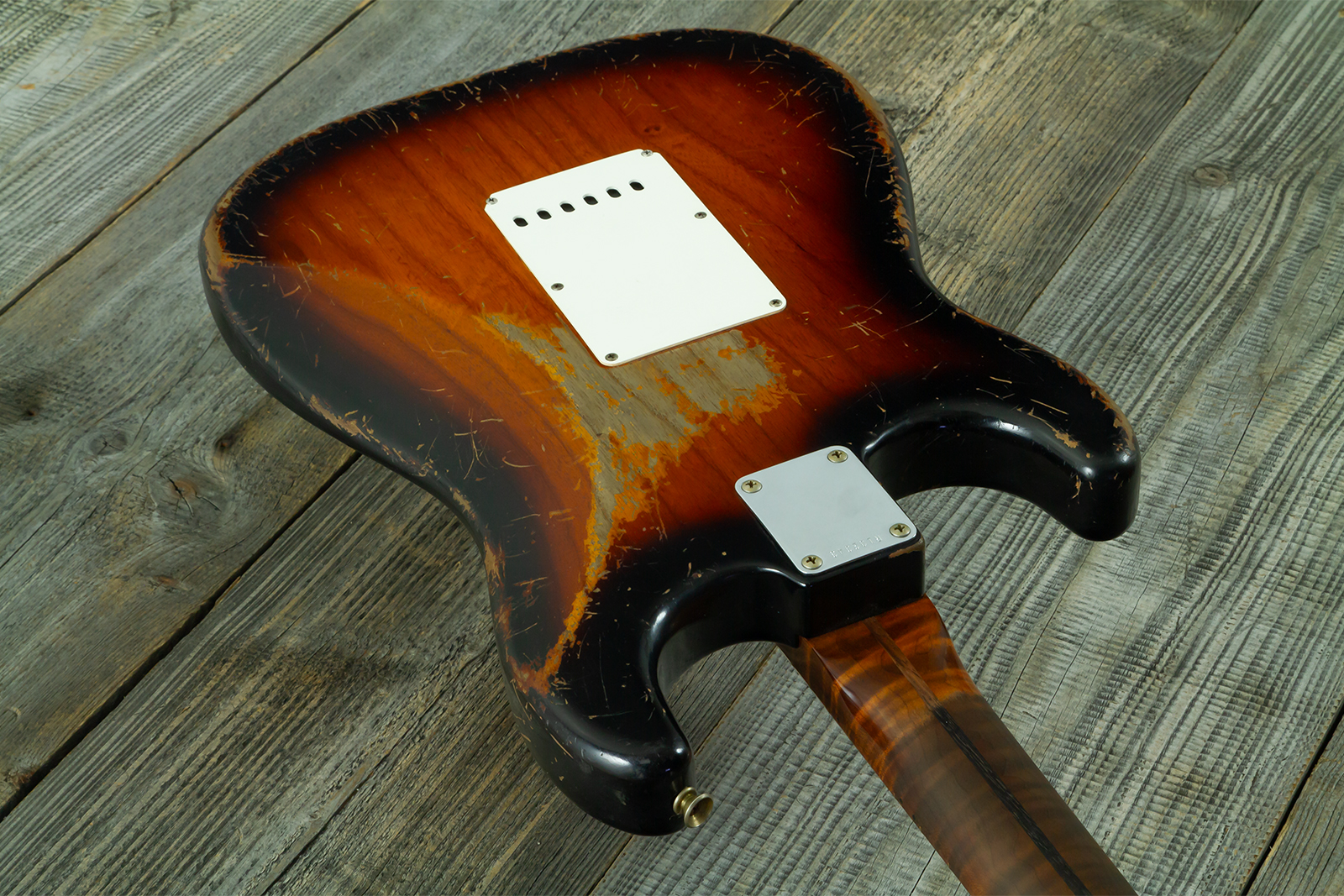Fender Custom Shop Strat 50s Mb A.macnutt 3s Trem Rw #r132343 - Heavy Relic 2-color Sunburst - Guitare Électrique Forme Str - Variation 10