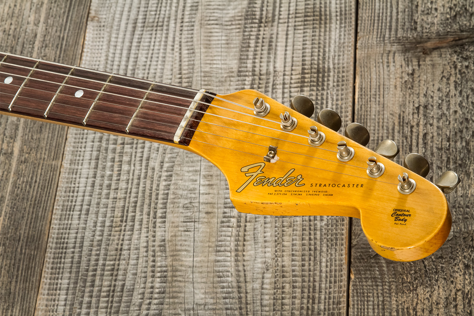 Fender Custom Shop Strat Late 1964 3s Trem Rw #cz569925 - Relic Target 3-color Sunburst - Guitare Électrique Forme Str - Variation 7
