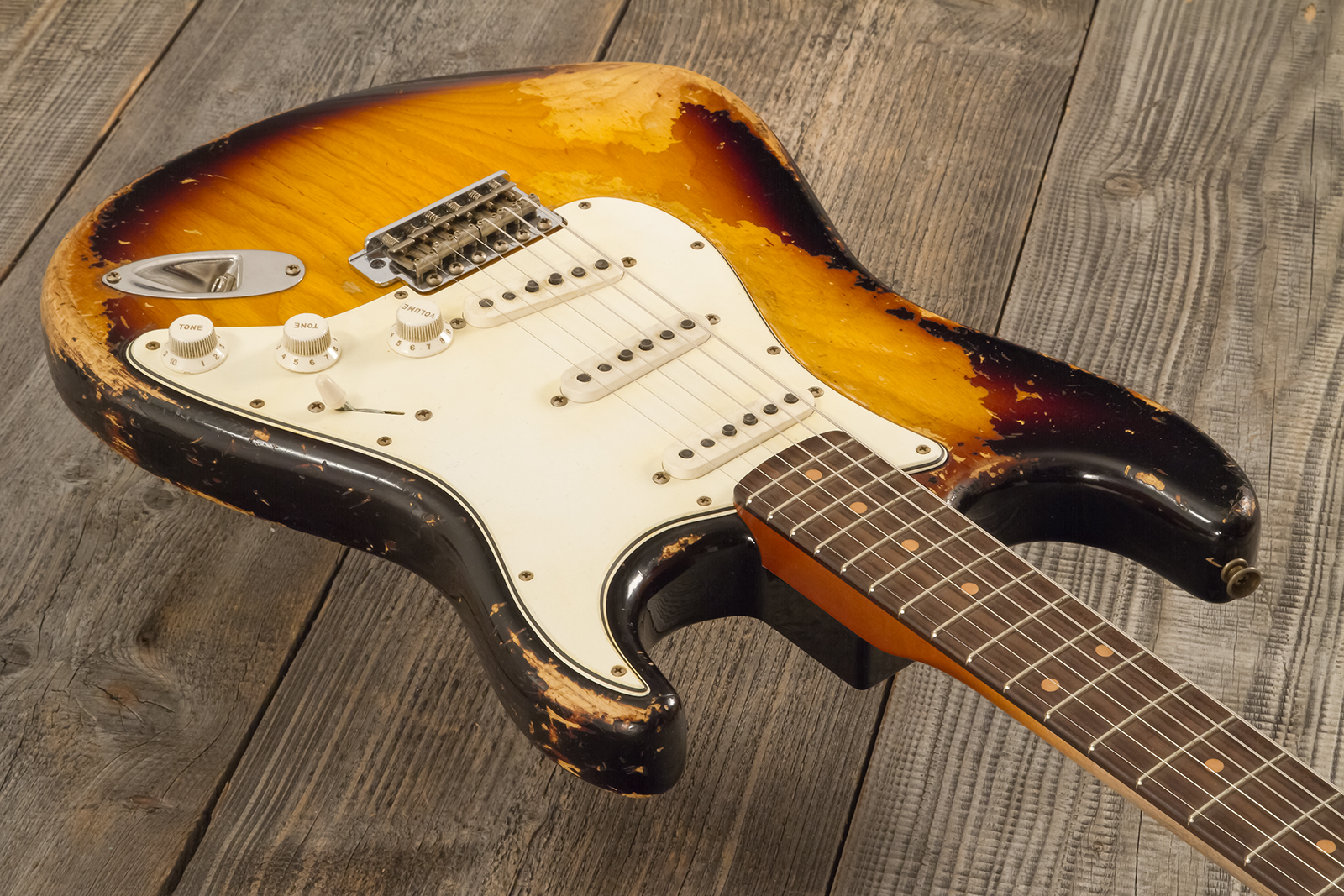 Fender Custom Shop Strat Masterbuilt L.perry 3s Trem Rw #r132309 - Heavy Relic 2-color Sunburst - Guitare Électrique Forme Str - Variation 4
