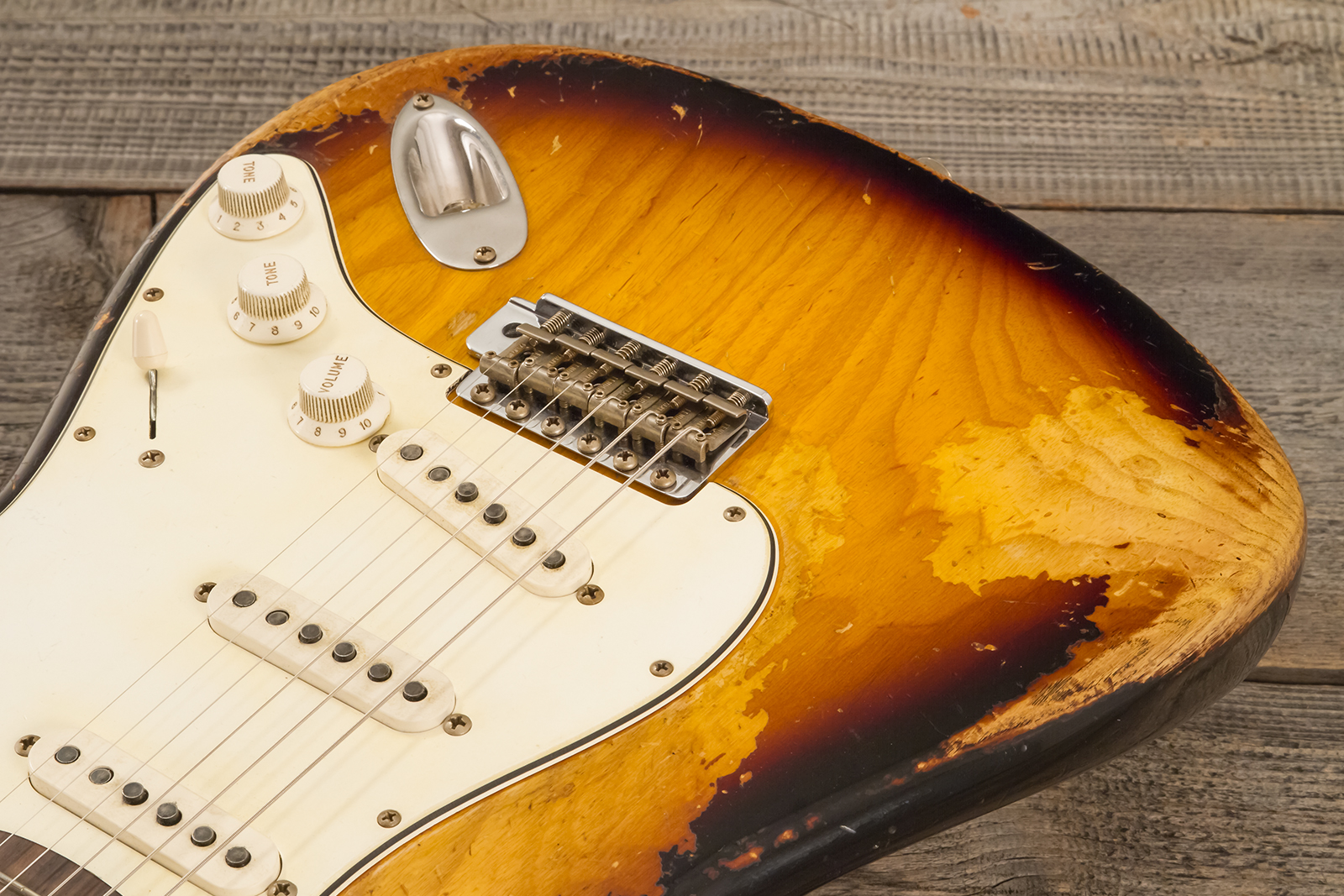 Fender Custom Shop Strat Masterbuilt L.perry 3s Trem Rw #r132309 - Heavy Relic 2-color Sunburst - Guitare Électrique Forme Str - Variation 6