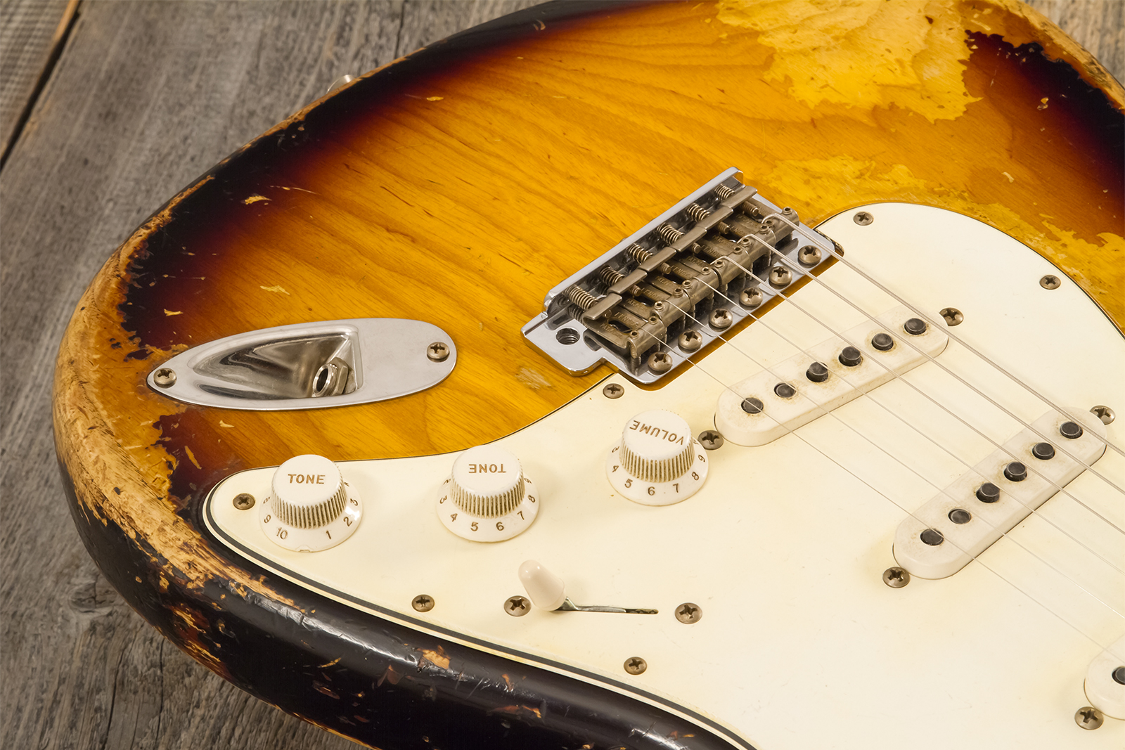 Fender Custom Shop Strat Masterbuilt L.perry 3s Trem Rw #r132309 - Heavy Relic 2-color Sunburst - Guitare Électrique Forme Str - Variation 7