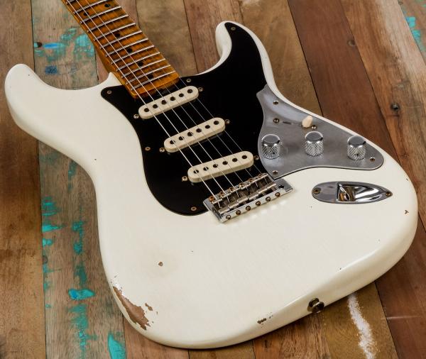 Guitare électrique solid body Fender Custom Shop Poblano II Stratocaster #CZ555378 - relic olympic white
