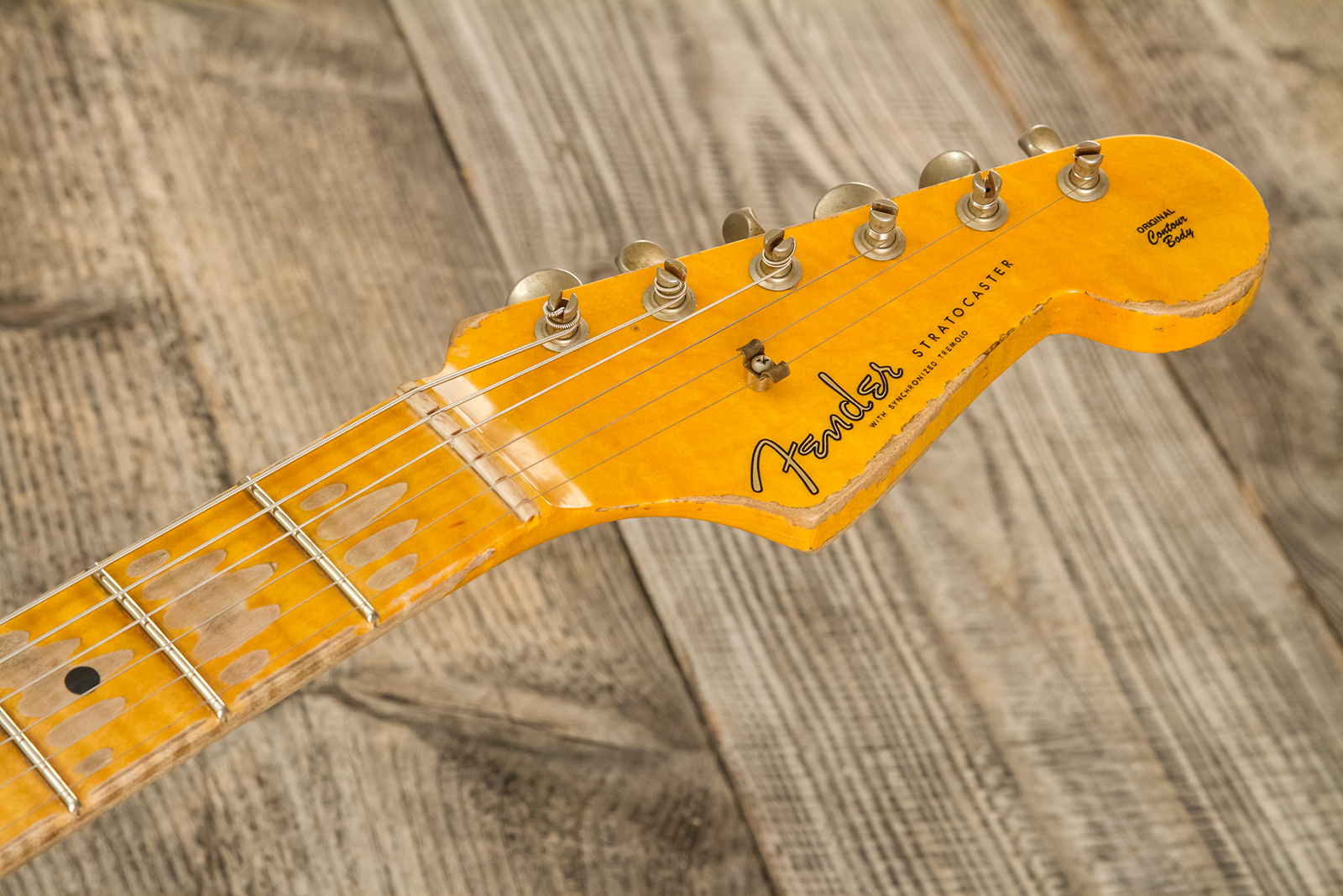 Fender Custom Shop Strat Red Hot 3s Trem #cz584115 - Super Heavy Relic White Blonde - Guitare Électrique Forme Str - Variation 12