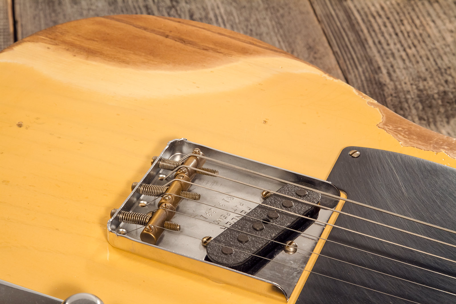 Fender Custom Shop Tele 1952 2s Ht Mn #r131281 - Heavy Relic Aged Nocaster Blonde - Guitare Électrique Forme Tel - Variation 4