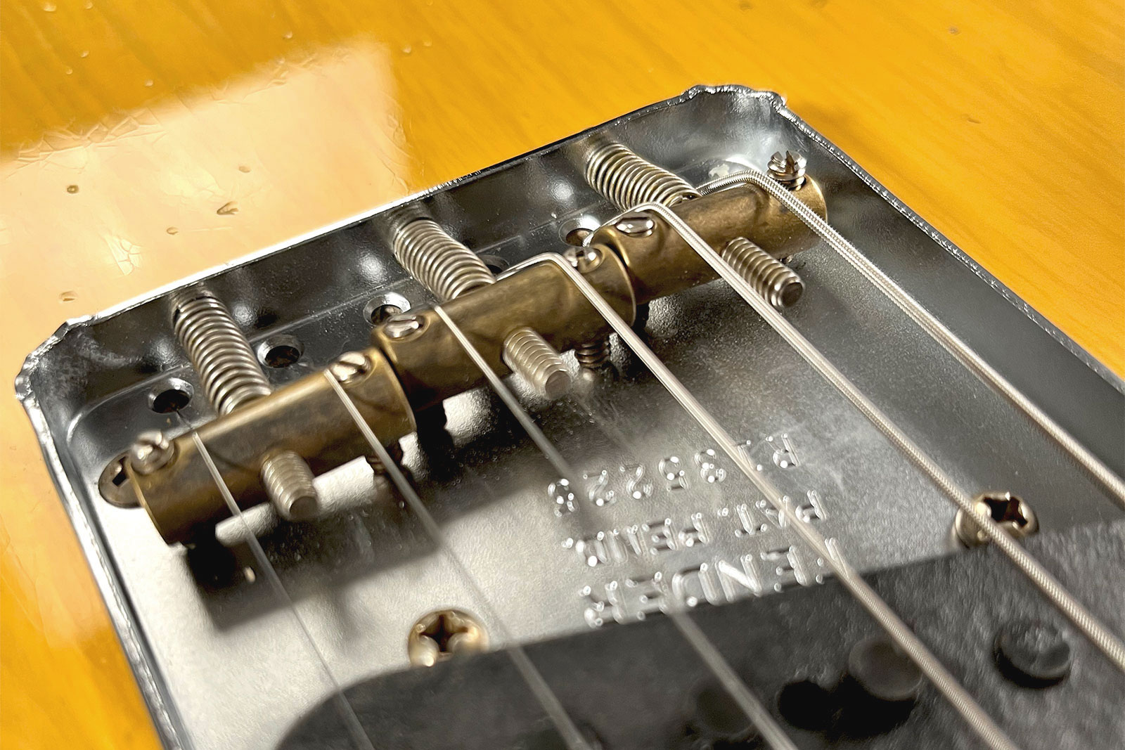 Fender Custom Shop Tele 1952 2s Ht Mn #r135225 - Relic Aged Buttercotch Blonde - Guitare Électrique Forme Tel - Variation 5