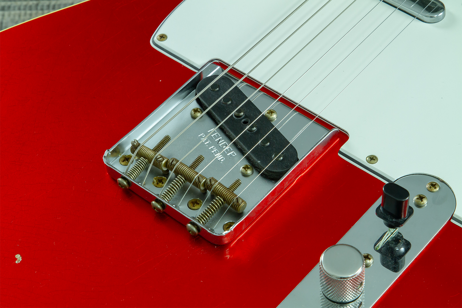 Fender Custom Shop Tele 1959 Vintage Custom 2s Ht Rw #r147953 - Journeyman Relic Candy Apple Red - Guitare Électrique Forme Tel - Variation 5