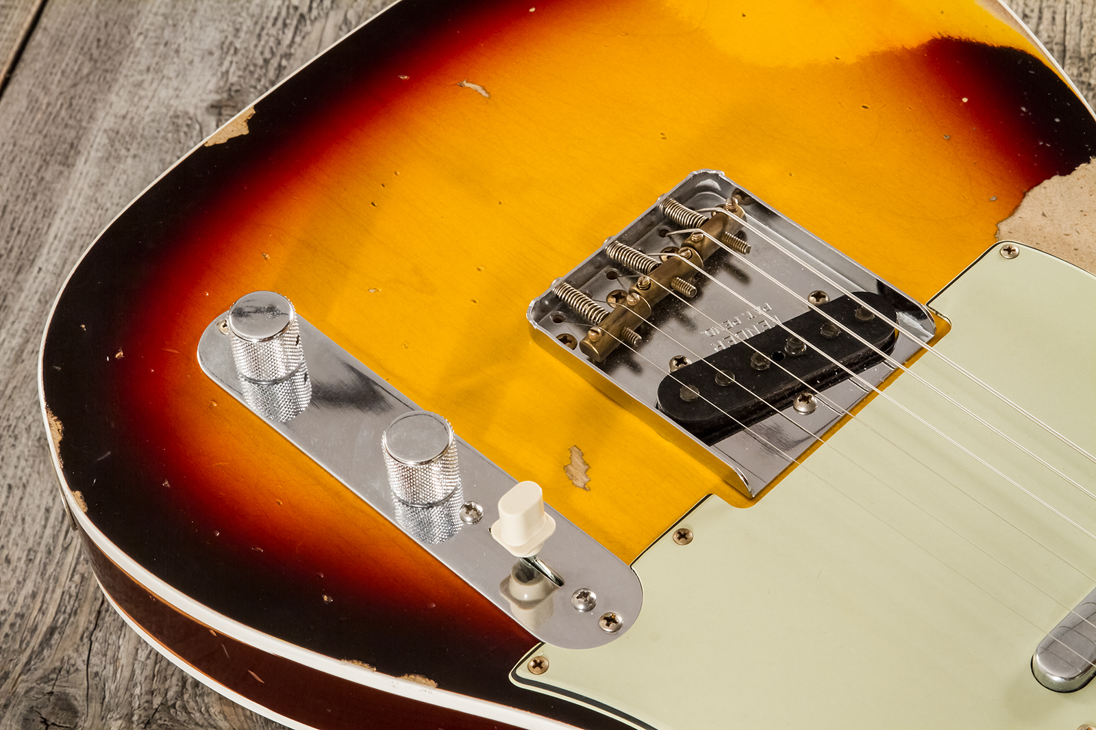 Fender Custom Shop Tele 1960 2s Ht Rw - Heavy Relic Chocolate 3-color Sunburst - Guitare Électrique Forme Tel - Variation 9