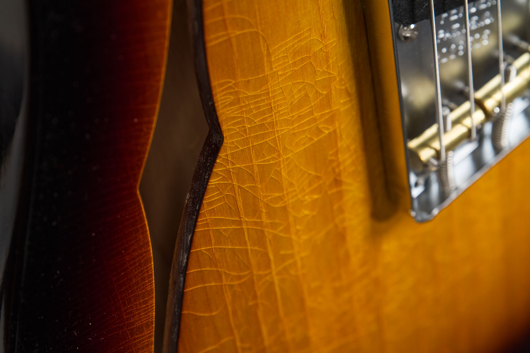 Fender Custom Shop Tele Thinline '50s 2s Ht Mn #r128616 - Closet Classic 2-color Sunburst - Guitare Électrique Forme Tel - Variation 6