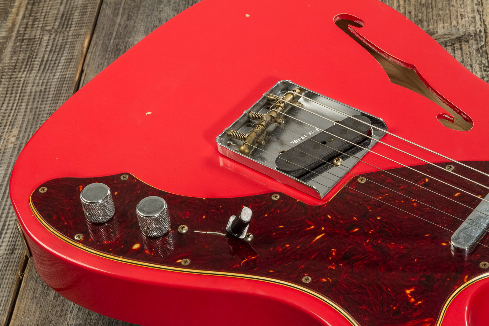 Fender Custom Shop Tele Thinline '60s Ltd 2s Ht Rw #cz544990 - Journeyman Relic Fiesta Red - Guitare Électrique 1/2 Caisse - Variation 9