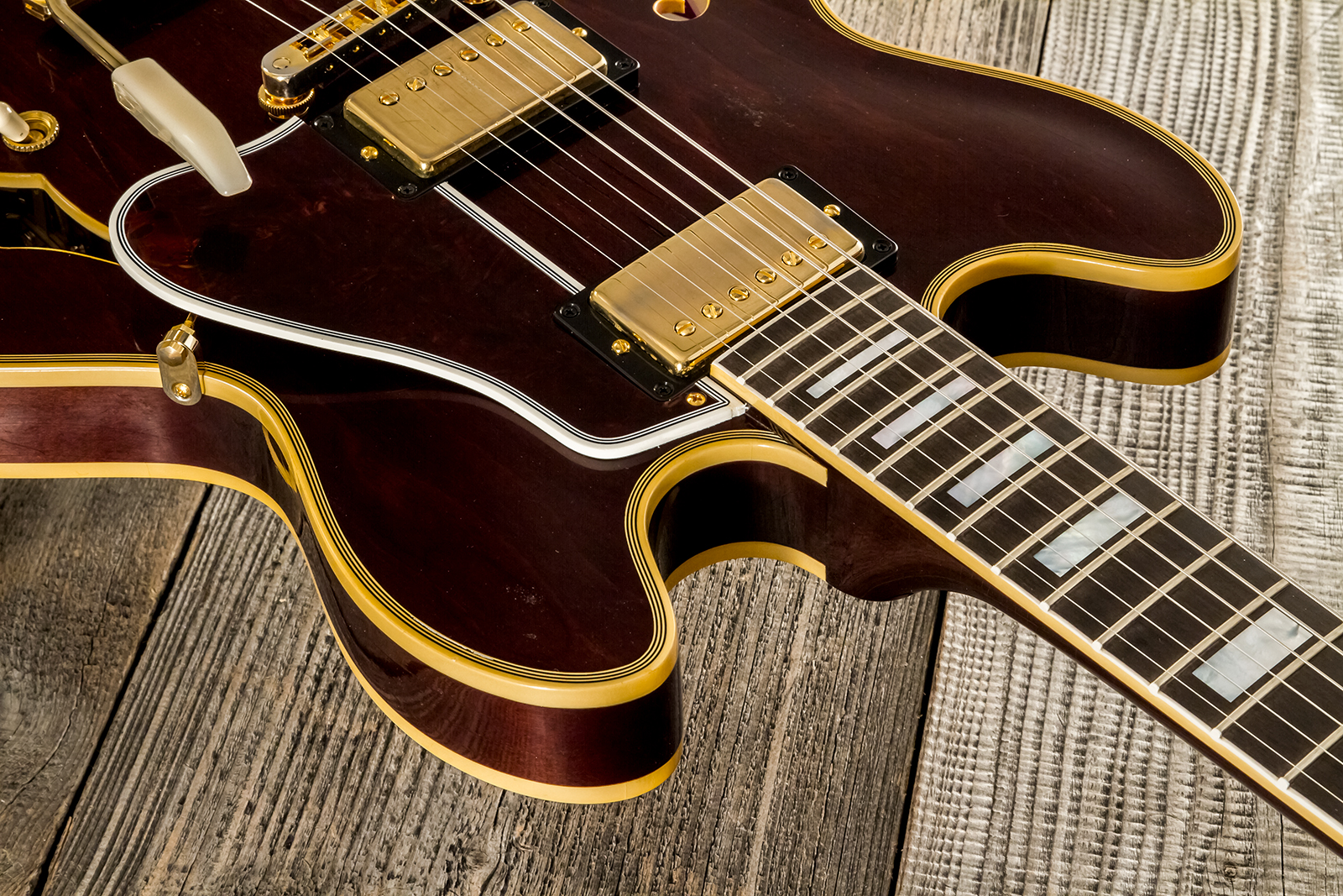 Gibson Custom Shop Bb King Es355 1974 Rumble In The Jungle 2h Trem Eb #bbes33505 - Murphy Lab Light Aged Walnut - Guitare Électrique 1/2 Caisse - Vari
