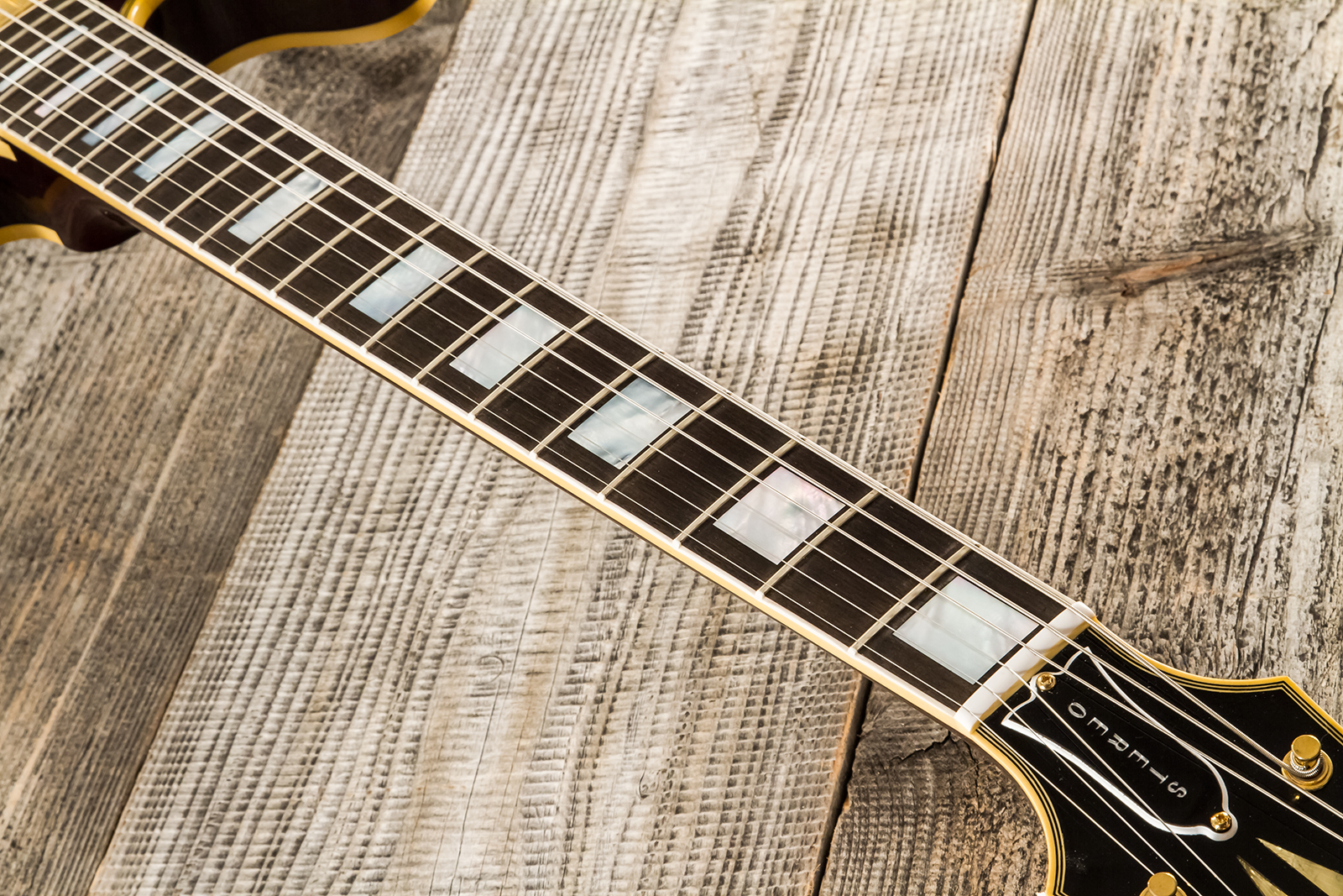 Gibson Custom Shop Bb King Es355 1974 Rumble In The Jungle 2h Trem Eb #bbes33505 - Murphy Lab Light Aged Walnut - Guitare Électrique 1/2 Caisse - Vari