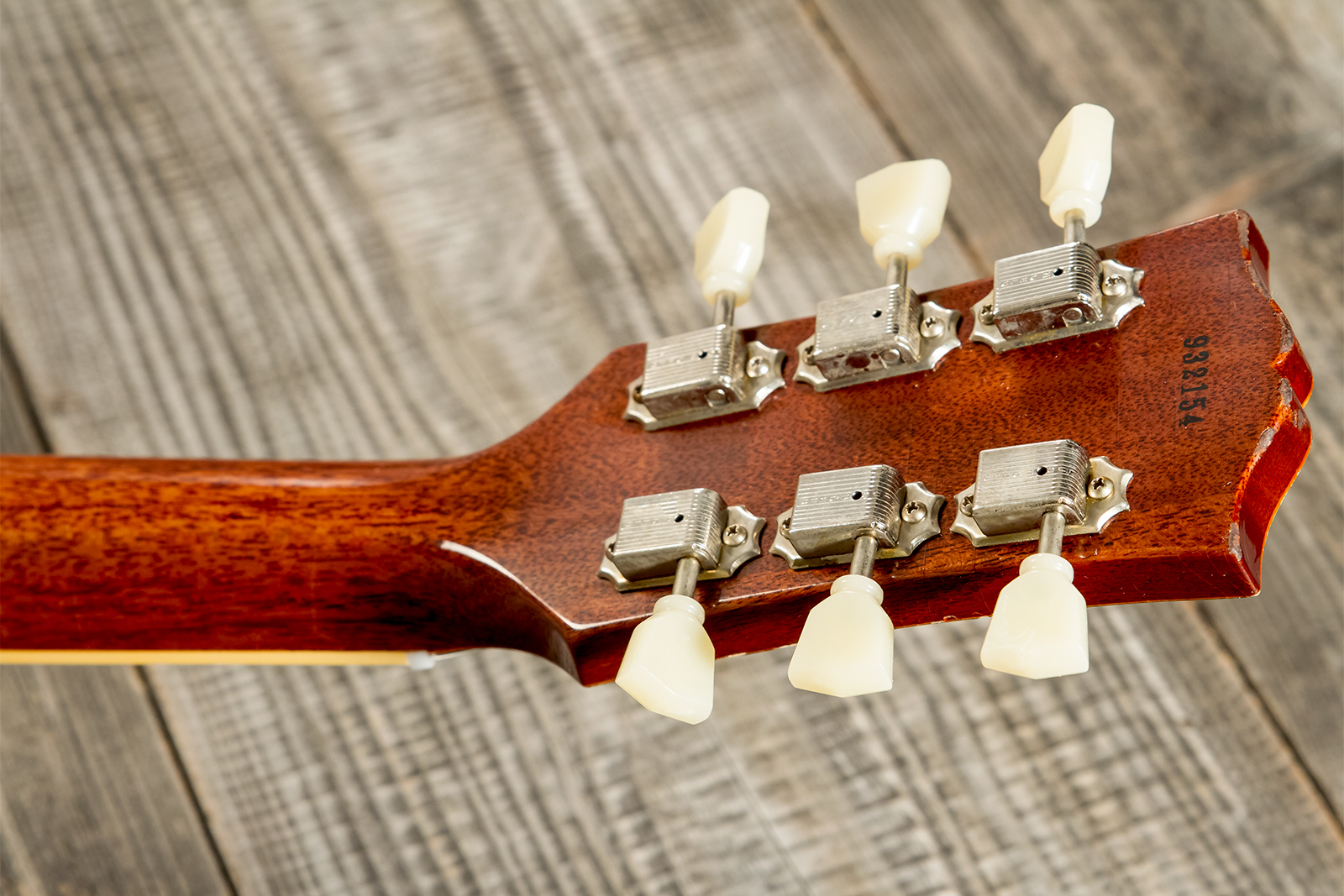 Fabrication d'un sillet de guitare classique Gibson