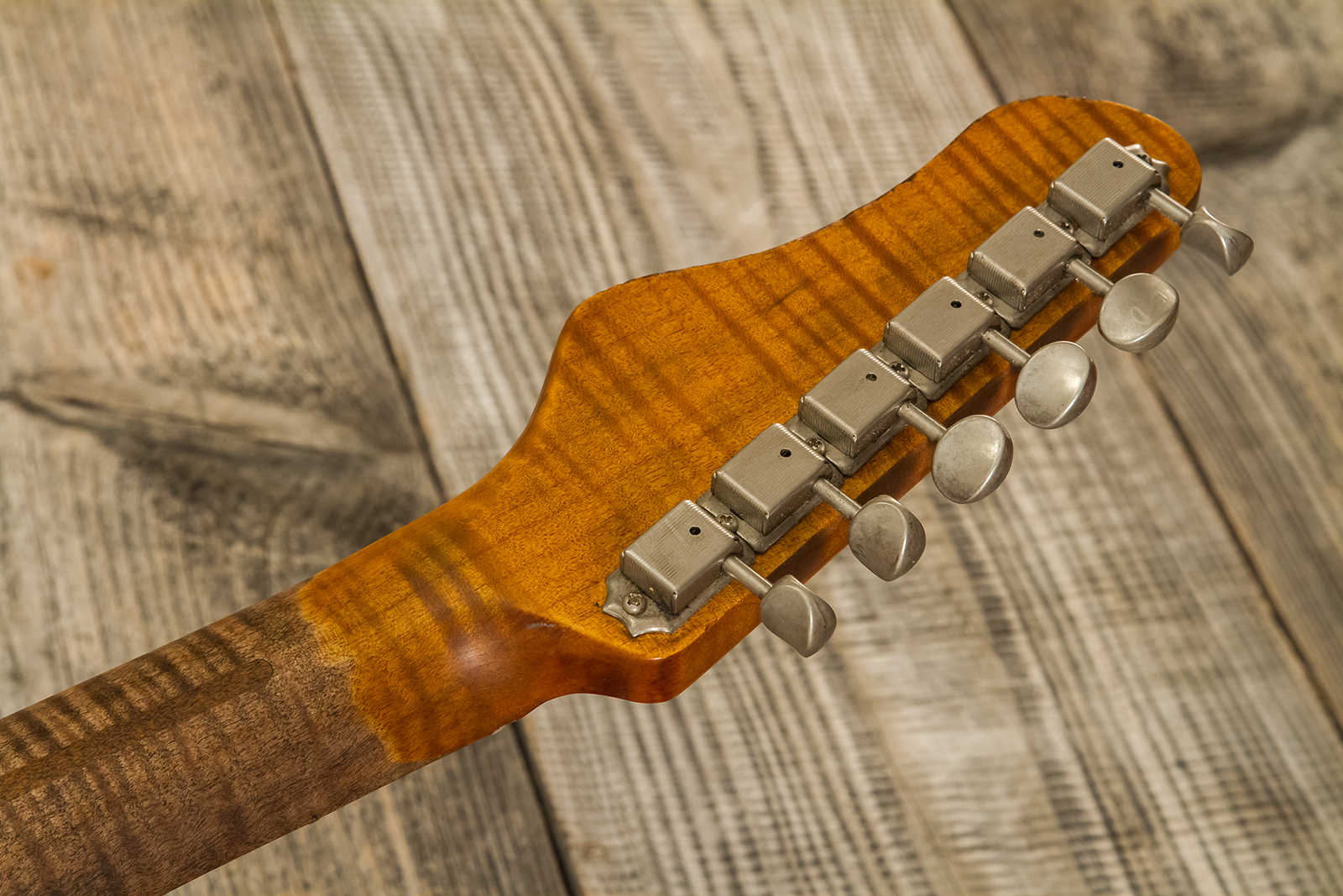 Haar Guitars Trad S 3s Lindy Fralin Trem Mn #42272 - Aged 2-tone Tobacco - Guitare Électrique Forme Str - Variation 12