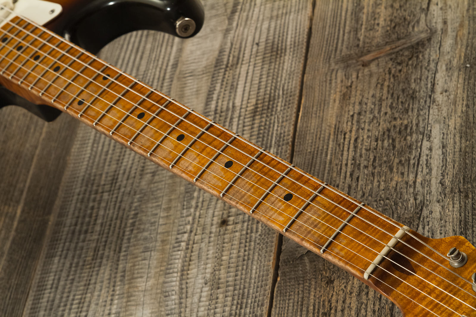 Haar Guitars Trad S 3s Lindy Fralin Trem Mn #42272 - Aged 2-tone Tobacco - Guitare Électrique Forme Str - Variation 6