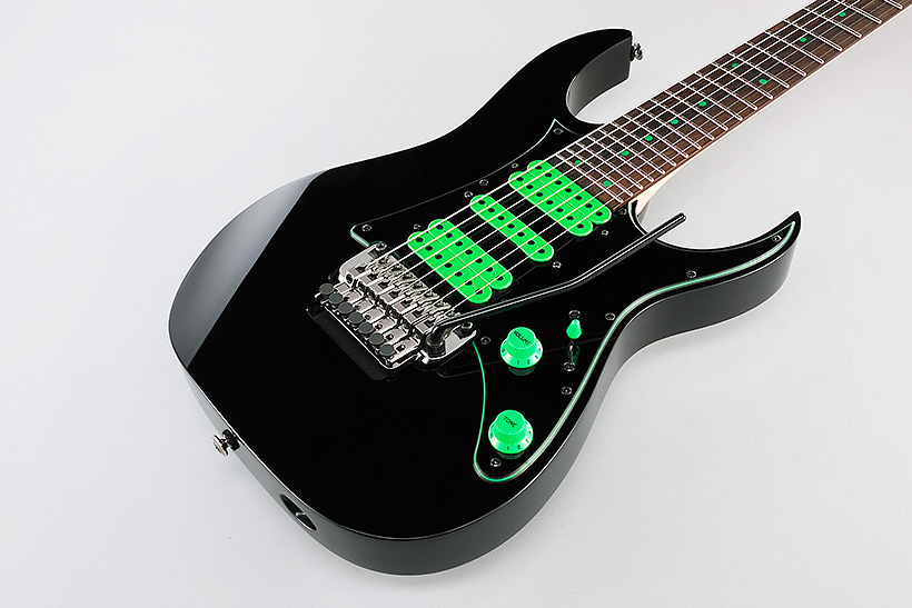 Ibanez Steve Vai Uv70p Bk Universe Premium Signature 7-cordes Hsh Fr Rw - Black - Guitare Électrique 7 Cordes - Variation 2