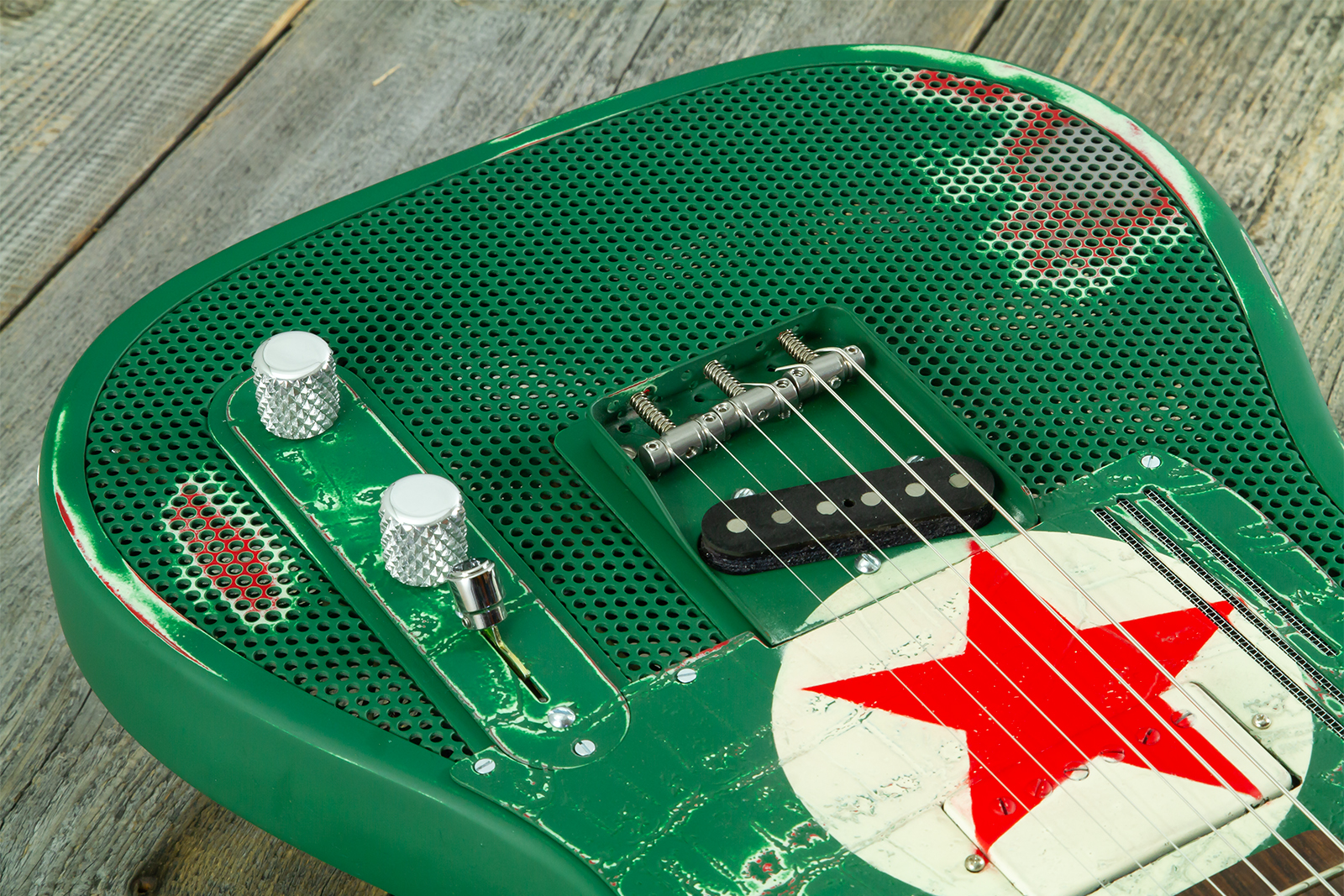James Trussart Steelcaster Sh Ht Rw #26052 - Red Star Holey Gator Pickguard - Guitare Électrique 1/2 Caisse - Variation 4