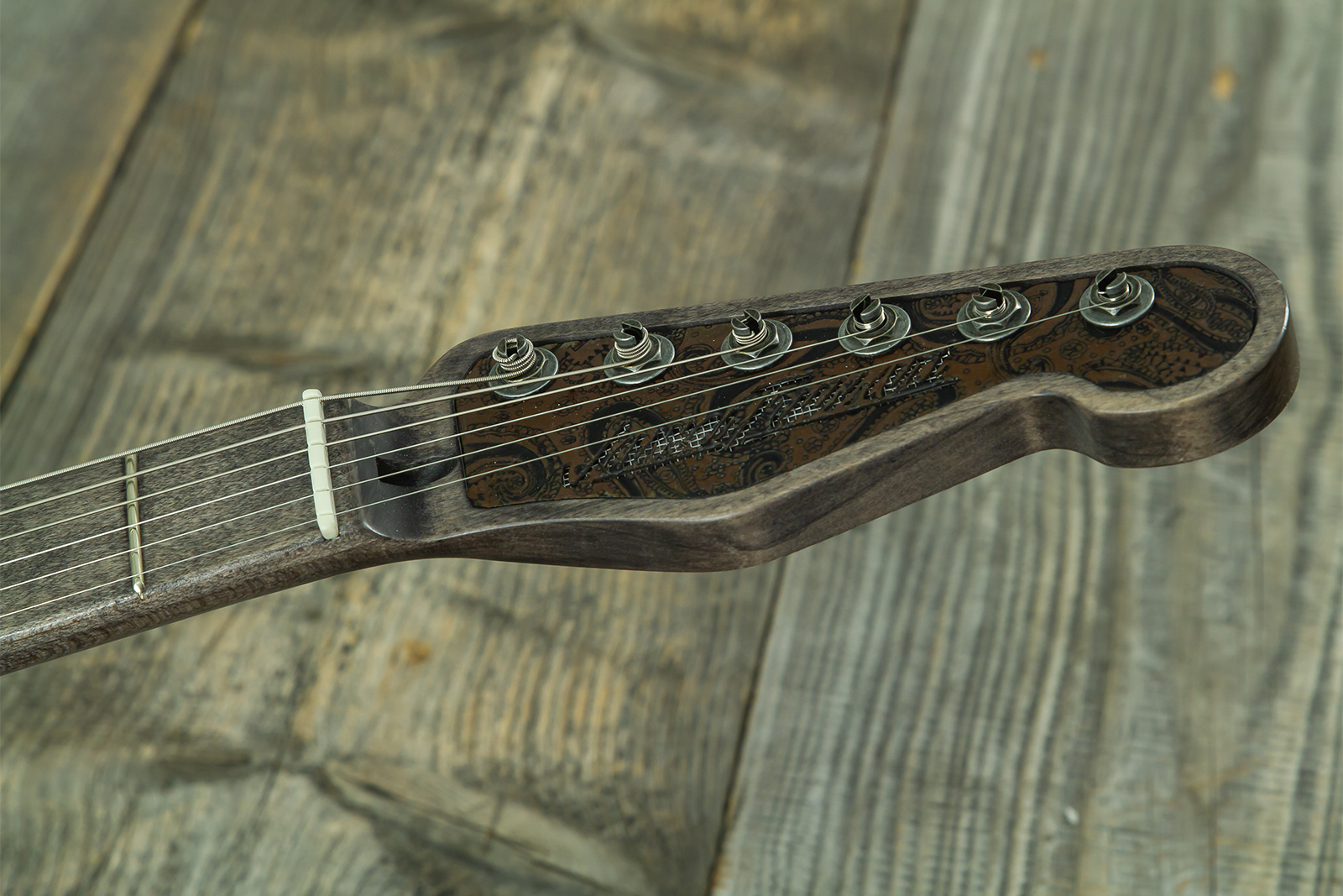 James Trussart Steeltopcaster Sh Ht Mn #26036 - Rust & Black Paisley Engraved - Guitare Électrique Forme Tel - Variation 13