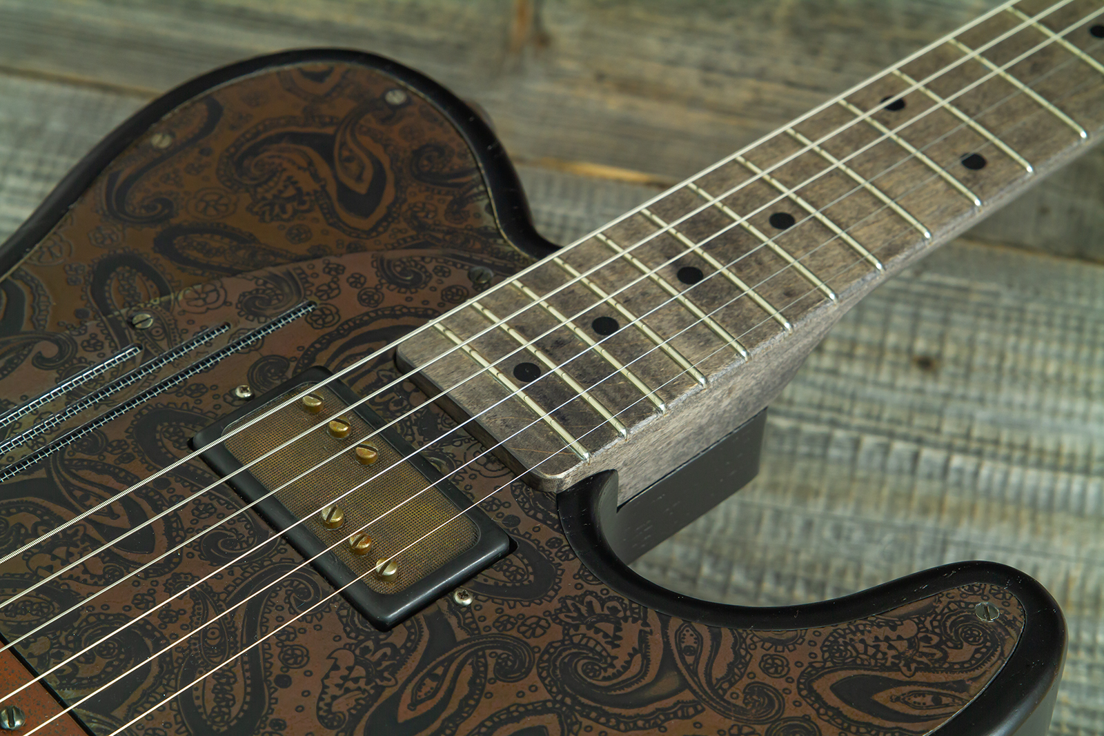 James Trussart Steeltopcaster Sh Ht Mn #26036 - Rust & Black Paisley Engraved - Guitare Électrique Forme Tel - Variation 4