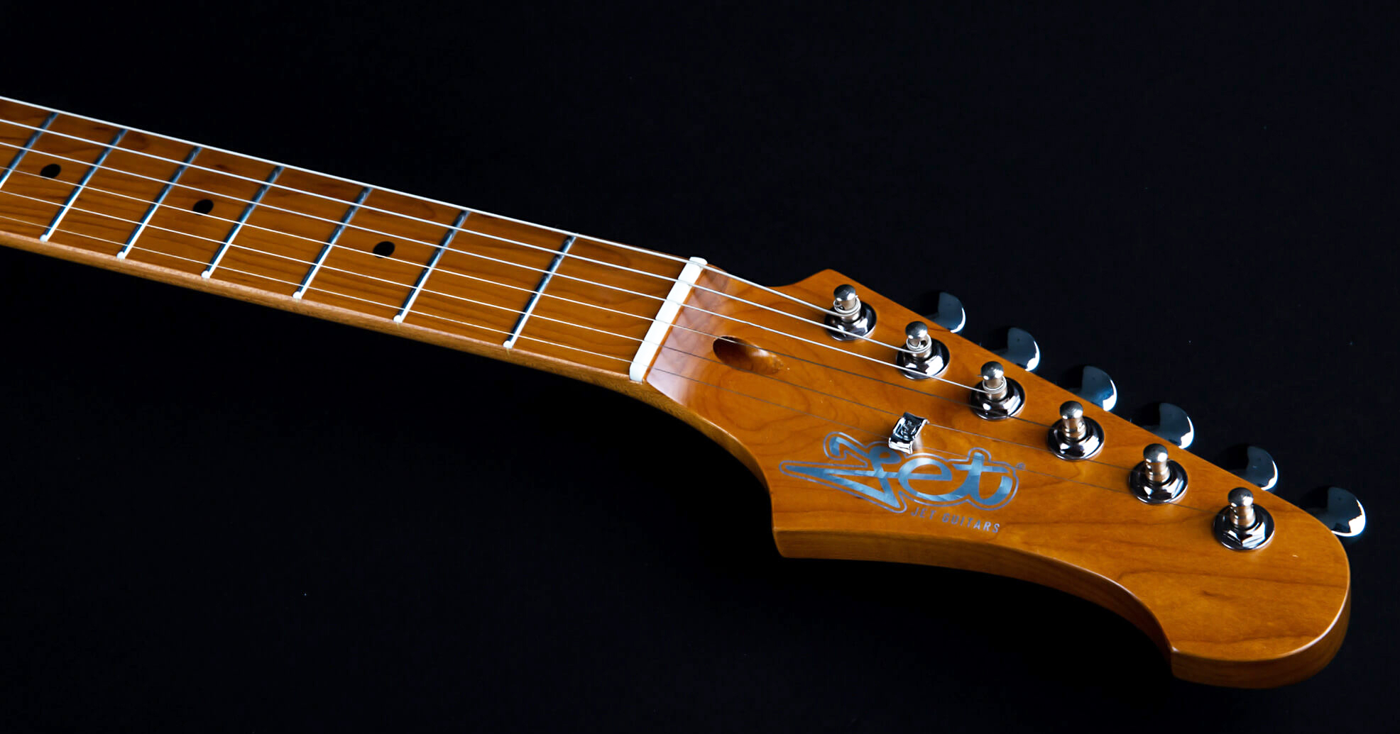 Jet Guitars Js300 Bl 3s Trem Mn - Black - Guitare Électrique Forme Str - Variation 4