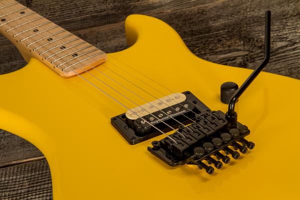 Guitare électrique solid body Kramer Baretta - bumblebee yellow