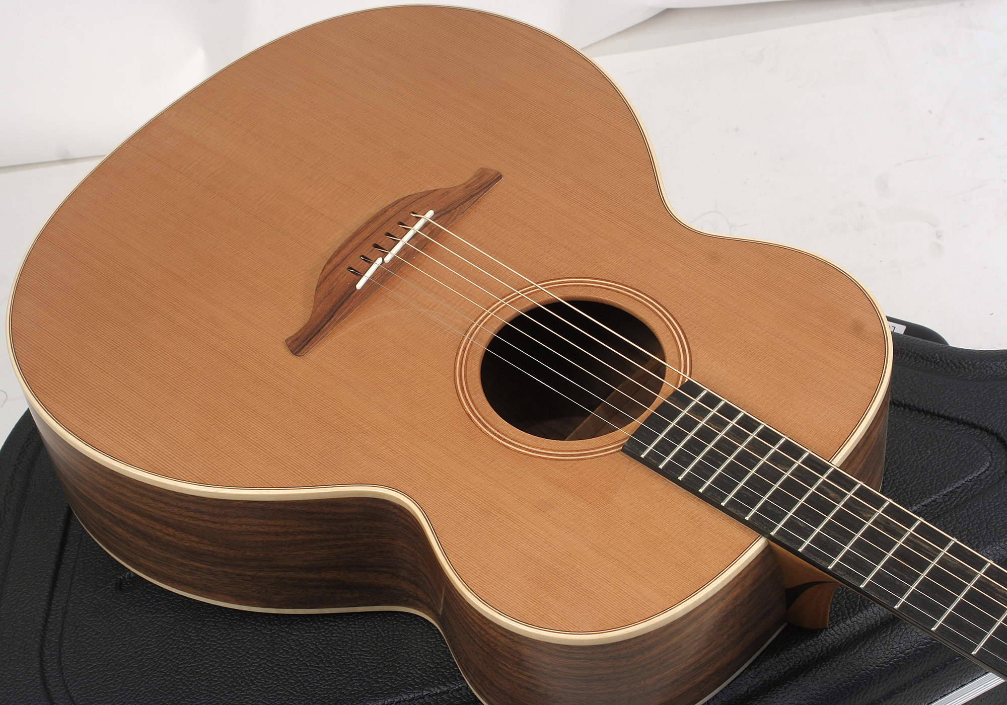 Lowden O23 Cw/c Jumbo Cedar Walnut 020104 - Natural Satin - Guitare Acoustique - Variation 3