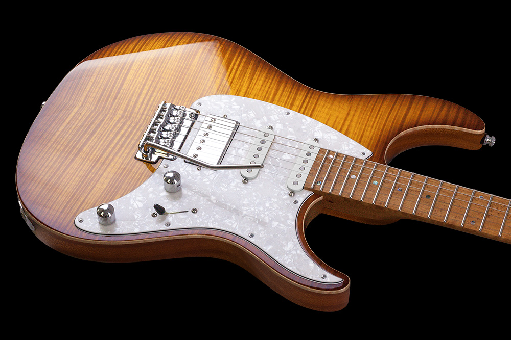 Mayones Guitars Aquila Fm 6 Hss Trem Mn - 2-tone Sunburst - Guitare Électrique Forme Str - Variation 2