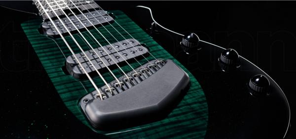 Guitare électrique multi-scale Music man John Petrucci Majesty 8 - emerald sky