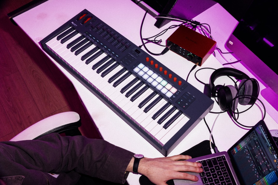 Novation Flkey 2 49 - Clavier MaÎtre - Variation 7