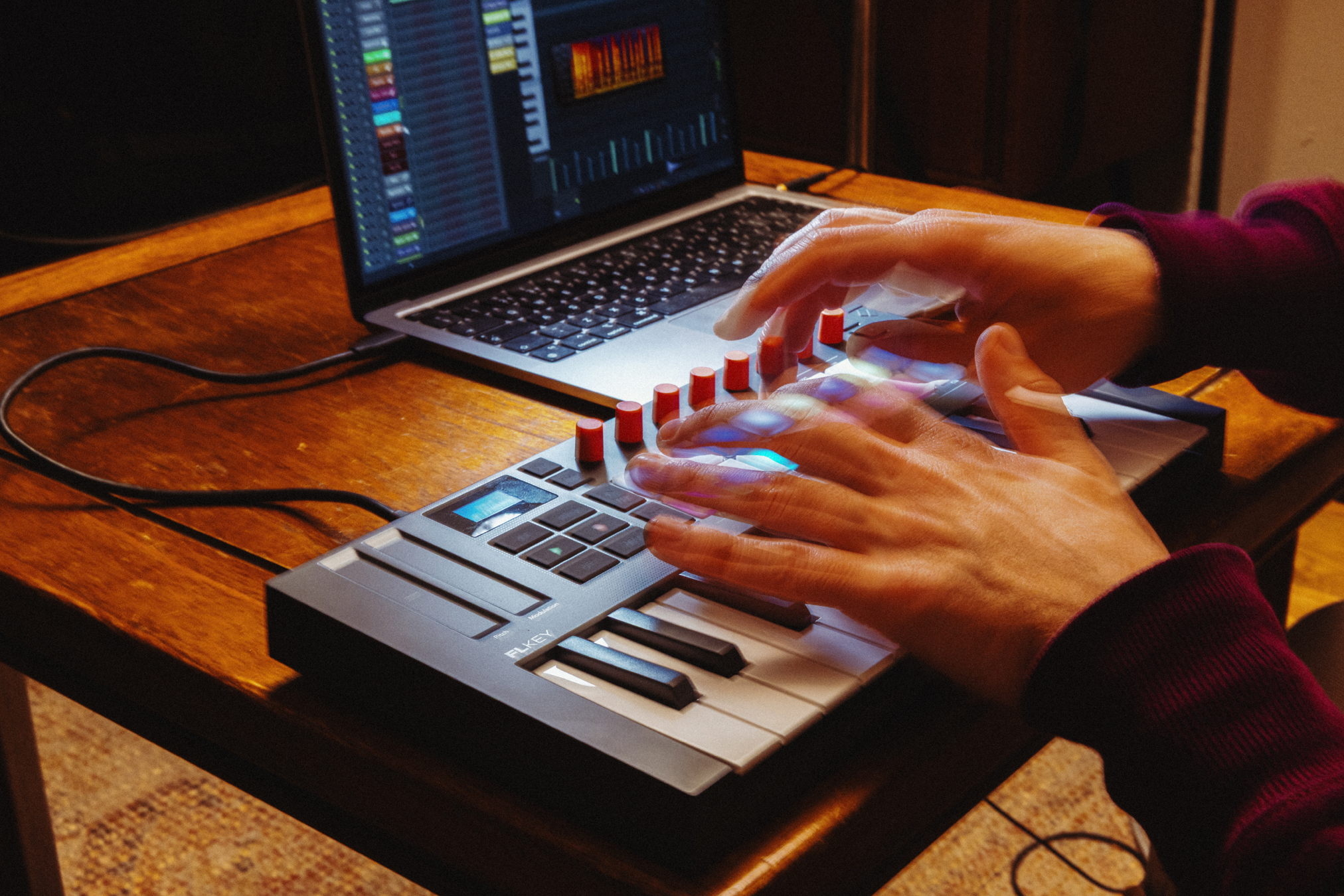 Novation Flkey 2 Mini 25 - Clavier MaÎtre - Variation 8