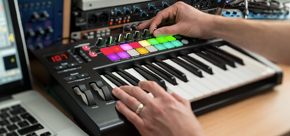 novation launchkey 49 mk2 midi controller