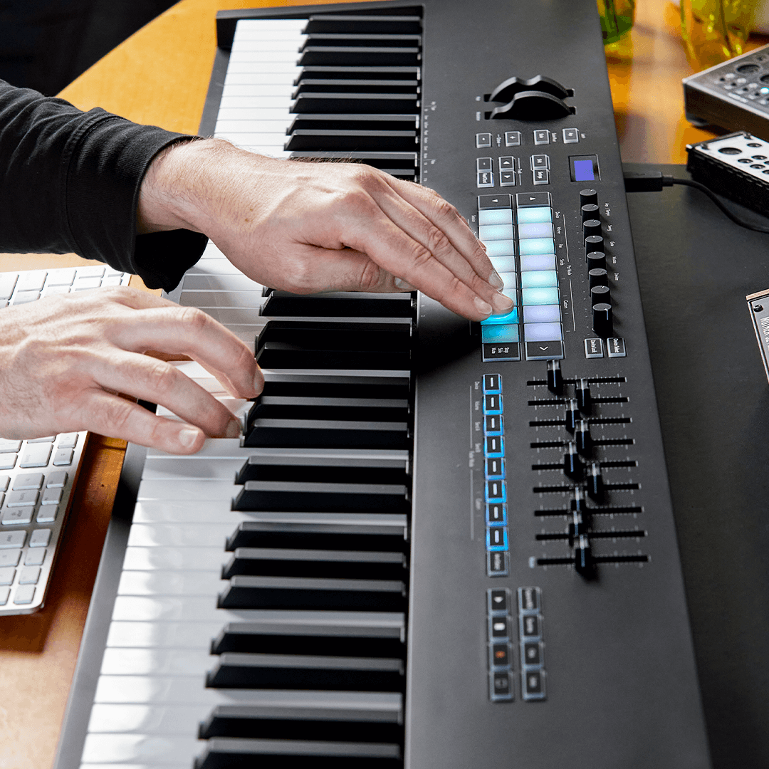 Novation Launchkey 88 Mk3 - Clavier MaÎtre - Variation 6