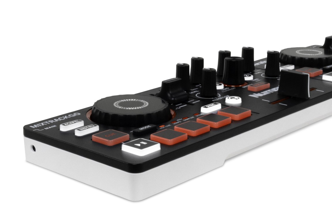 Numark Mix Track Go - ContrÔleur Dj Usb - Variation 1