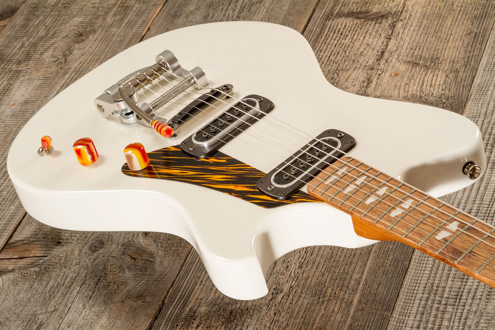 Powers Electric A-type Pf42 Vibrato 2s Trem Rw #a672 - Moonlight White - Guitare Électrique RÉtro Rock - Variation 4
