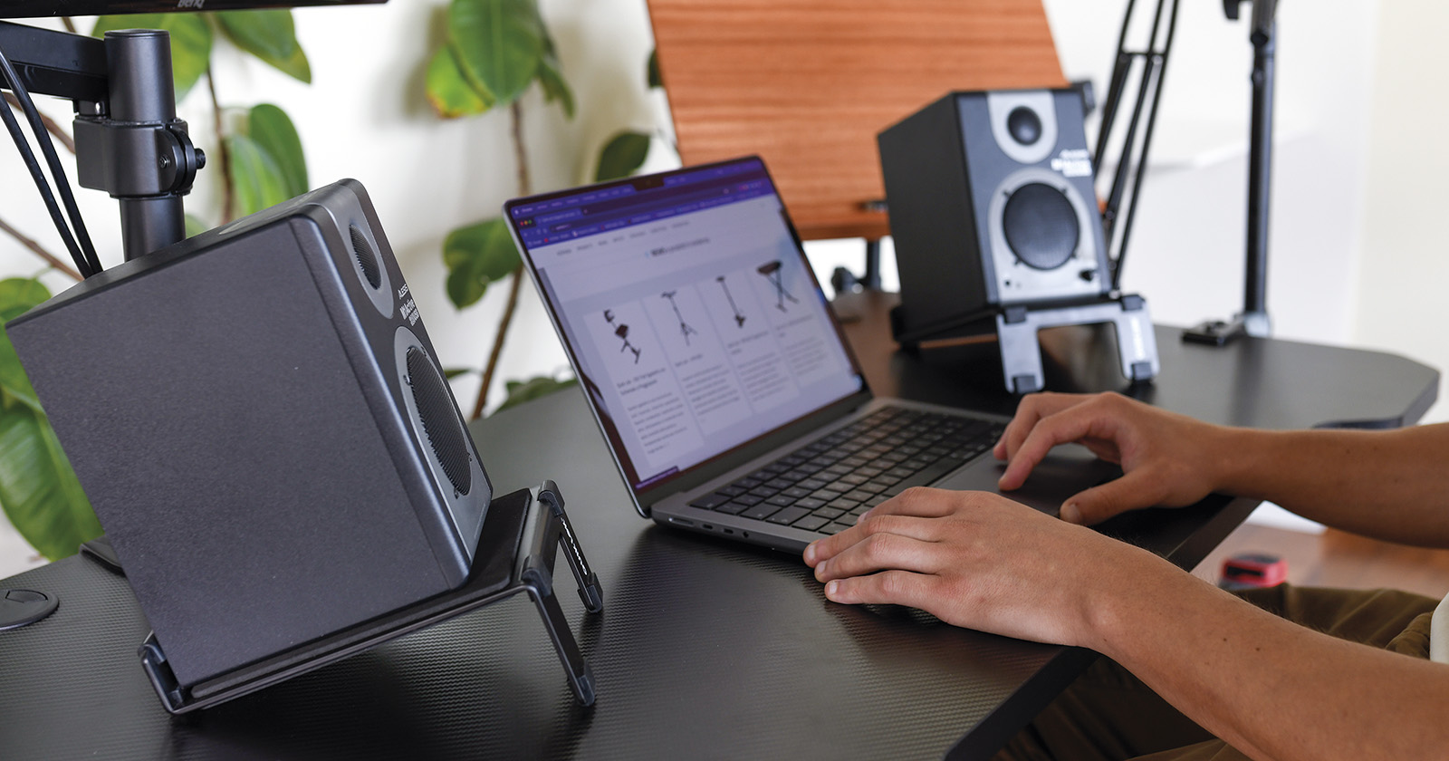Quiklok Supports D'enceinte De Monitoring Pour Bureau (par Paire) - Stand Et Support Studio - Variation 2