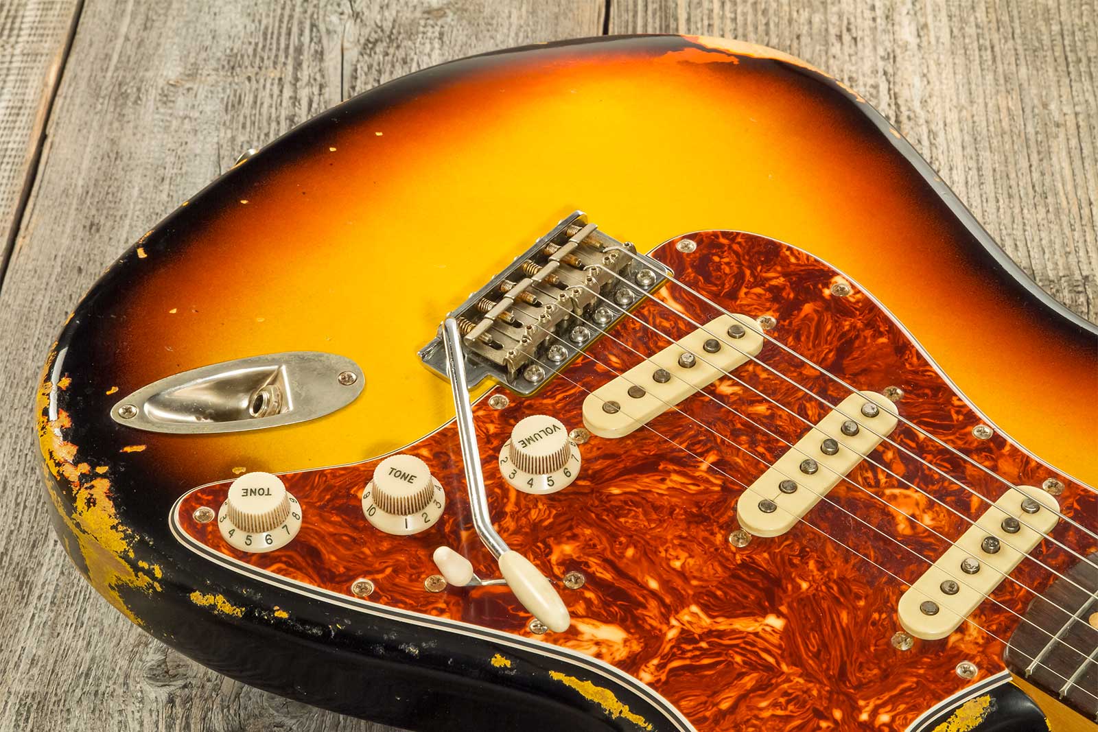 Rebelrelic S-series 1962 3s Trem Rw #231009 - 3-tone Sunburst - Guitare Électrique Forme Str - Variation 3