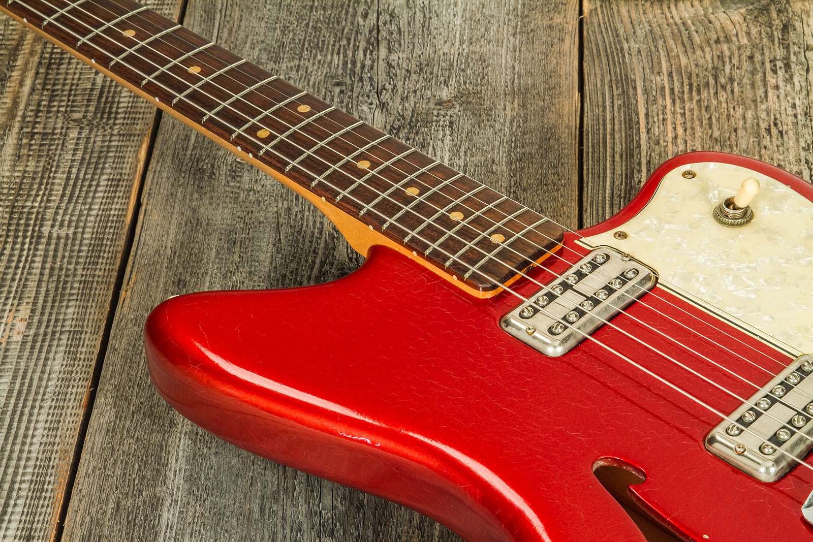 Rebelrelic Wrangler 2h Trem Rw #62175 - Light Aged Candy Apple Red - Guitare Électrique 1/2 Caisse - Variation 3