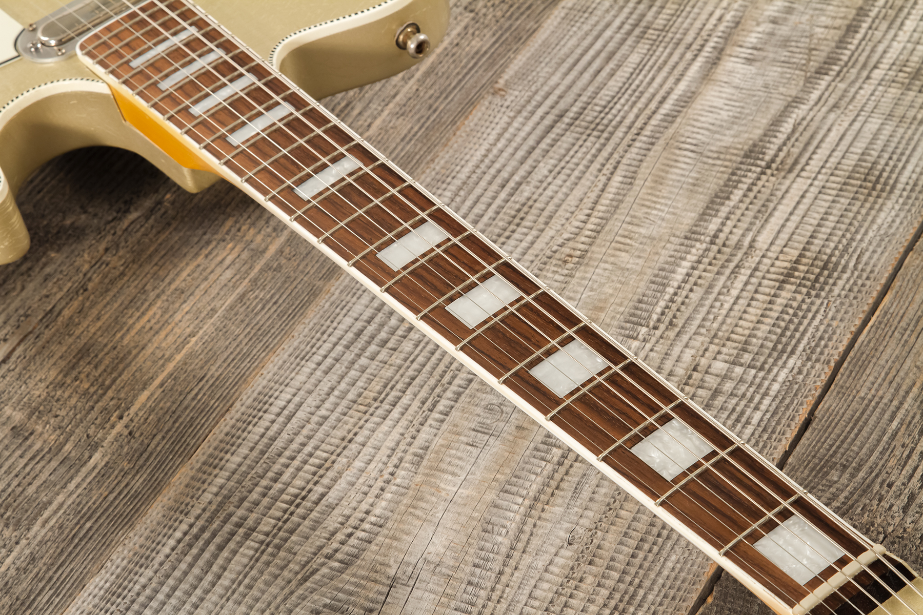 Roadrunner Federal Mod T Hs Ht Rw #23114 - Shoreline Gold Soft Distress - Guitare Électrique RÉtro Rock - Variation 5