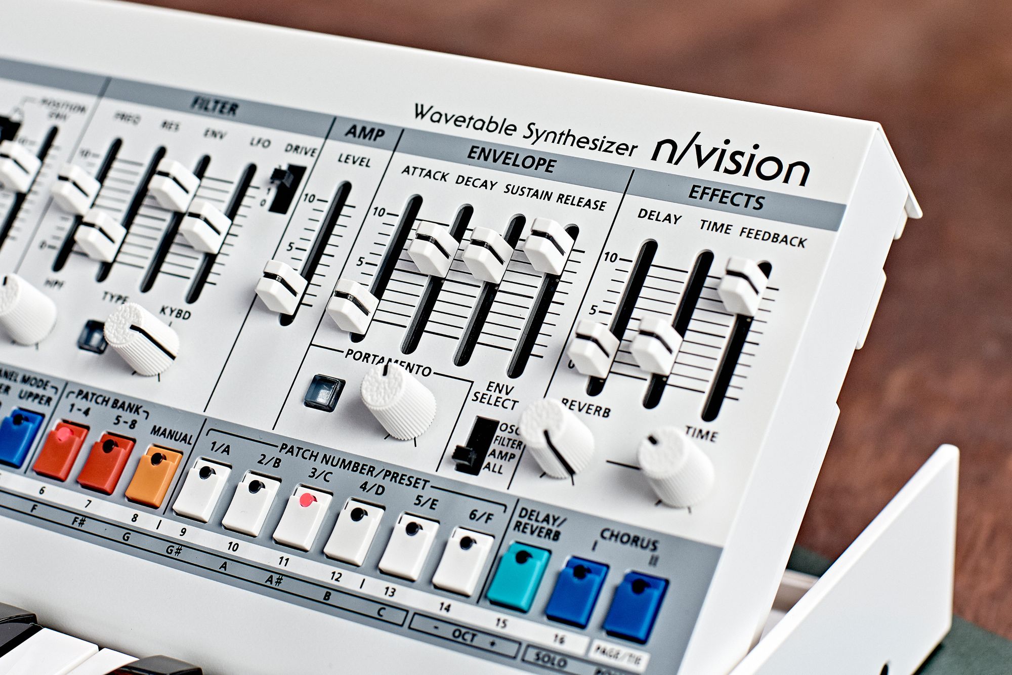 Roland N/vision - SynthÉtiseur - Variation 10