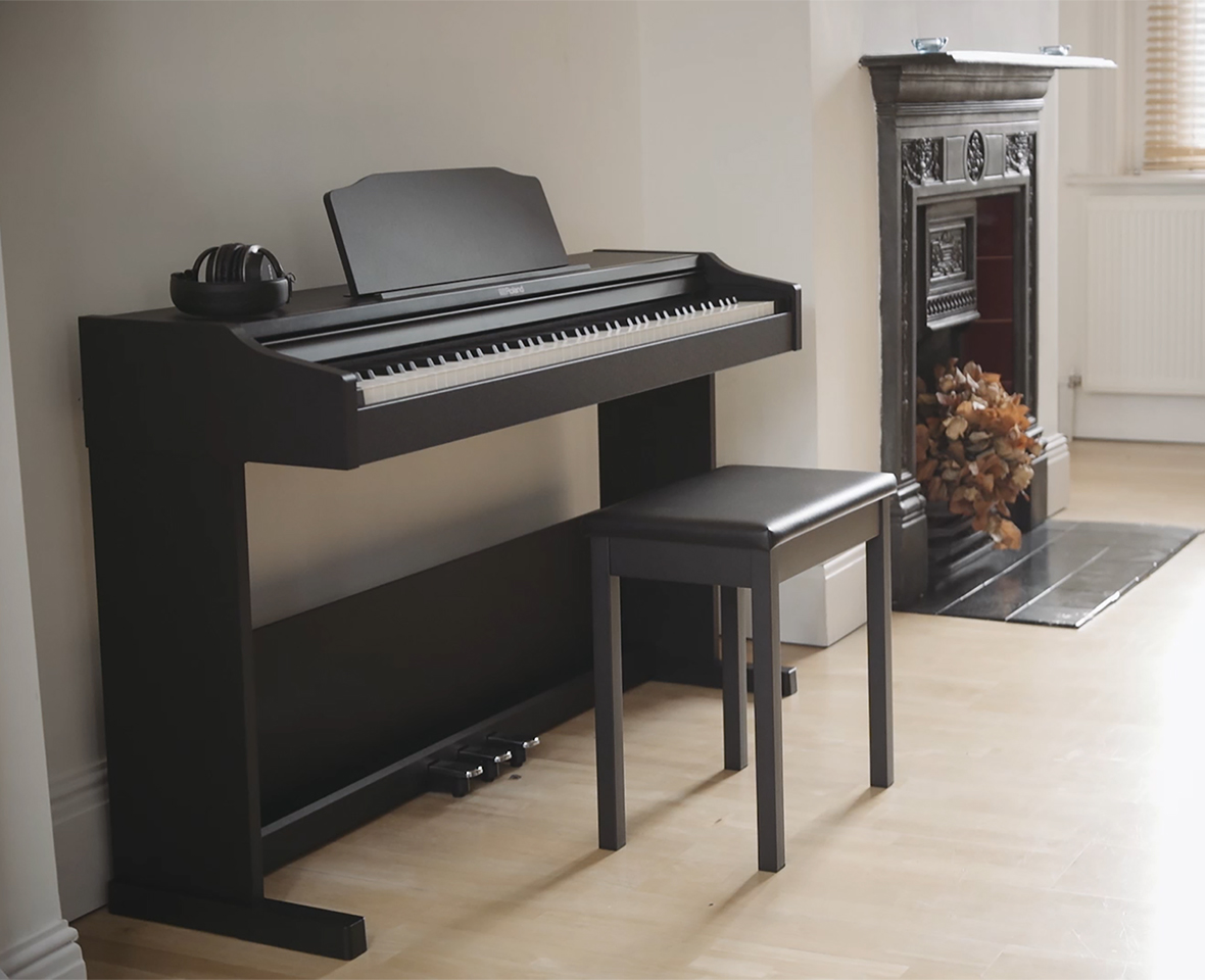 Piano numérique meuble Roland - Achat pas cher ! - Star's Music