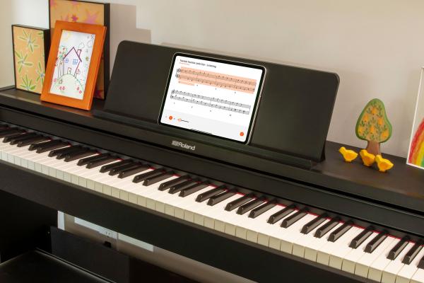 Piano numérique meuble Roland RP107-BKX